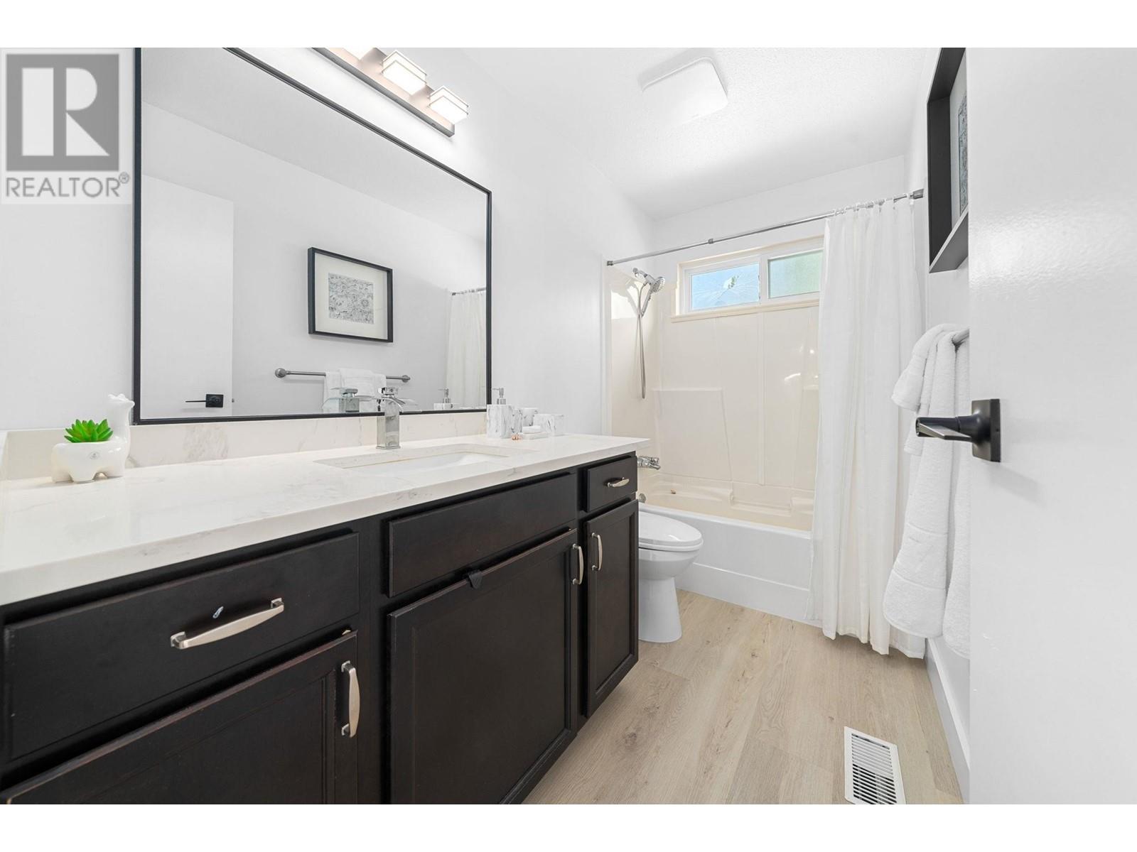 2045 Kirkstone Road, North Vancouver, British Columbia  V7J 3M9 - Photo 16 - R2990407