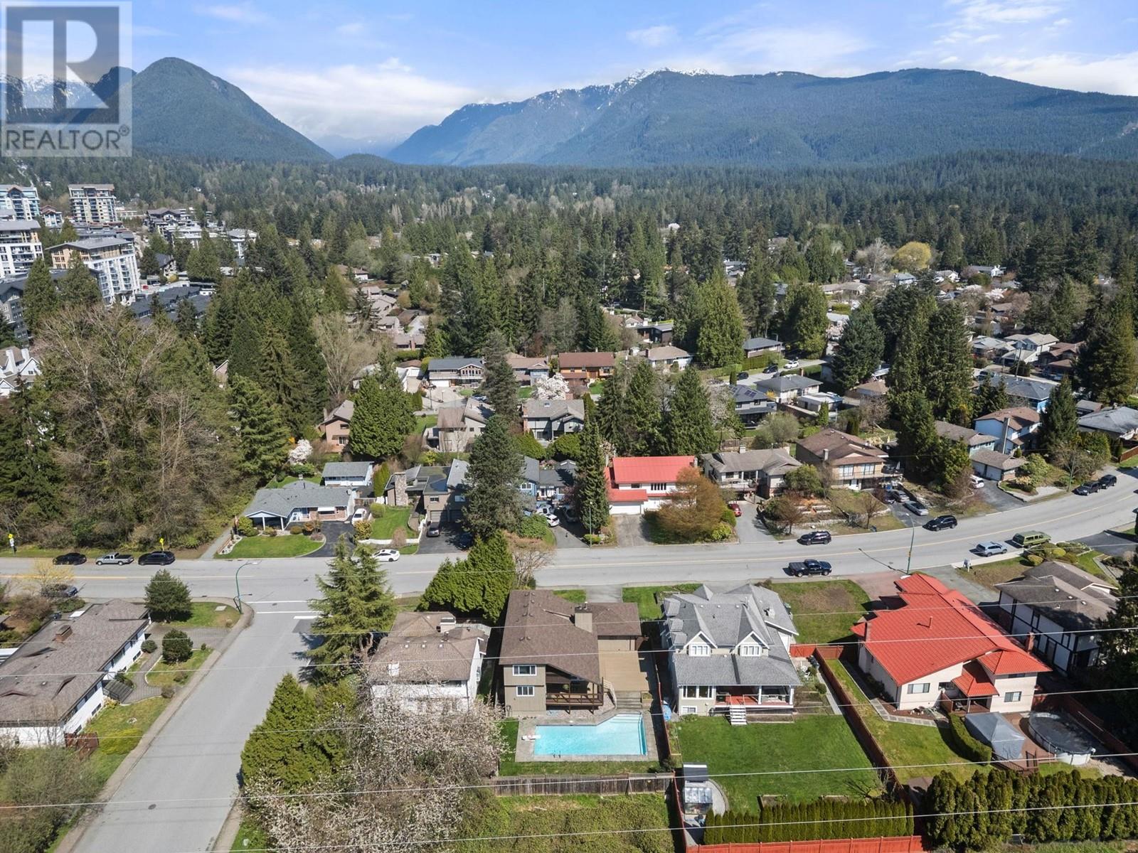 2045 Kirkstone Road, North Vancouver, British Columbia  V7J 3M9 - Photo 32 - R2990407