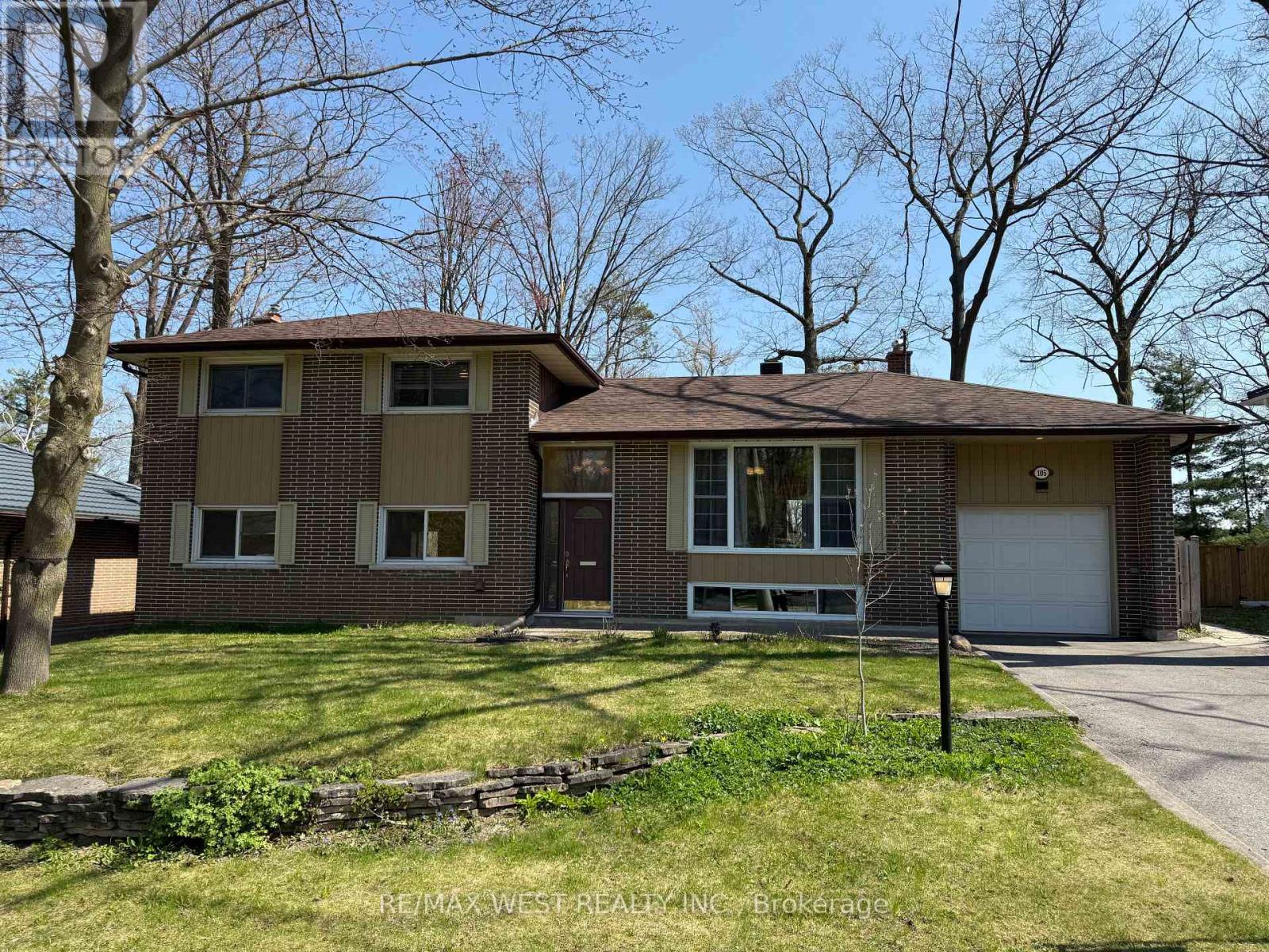 Property at 105 SHIRLEY AVENUE image 1