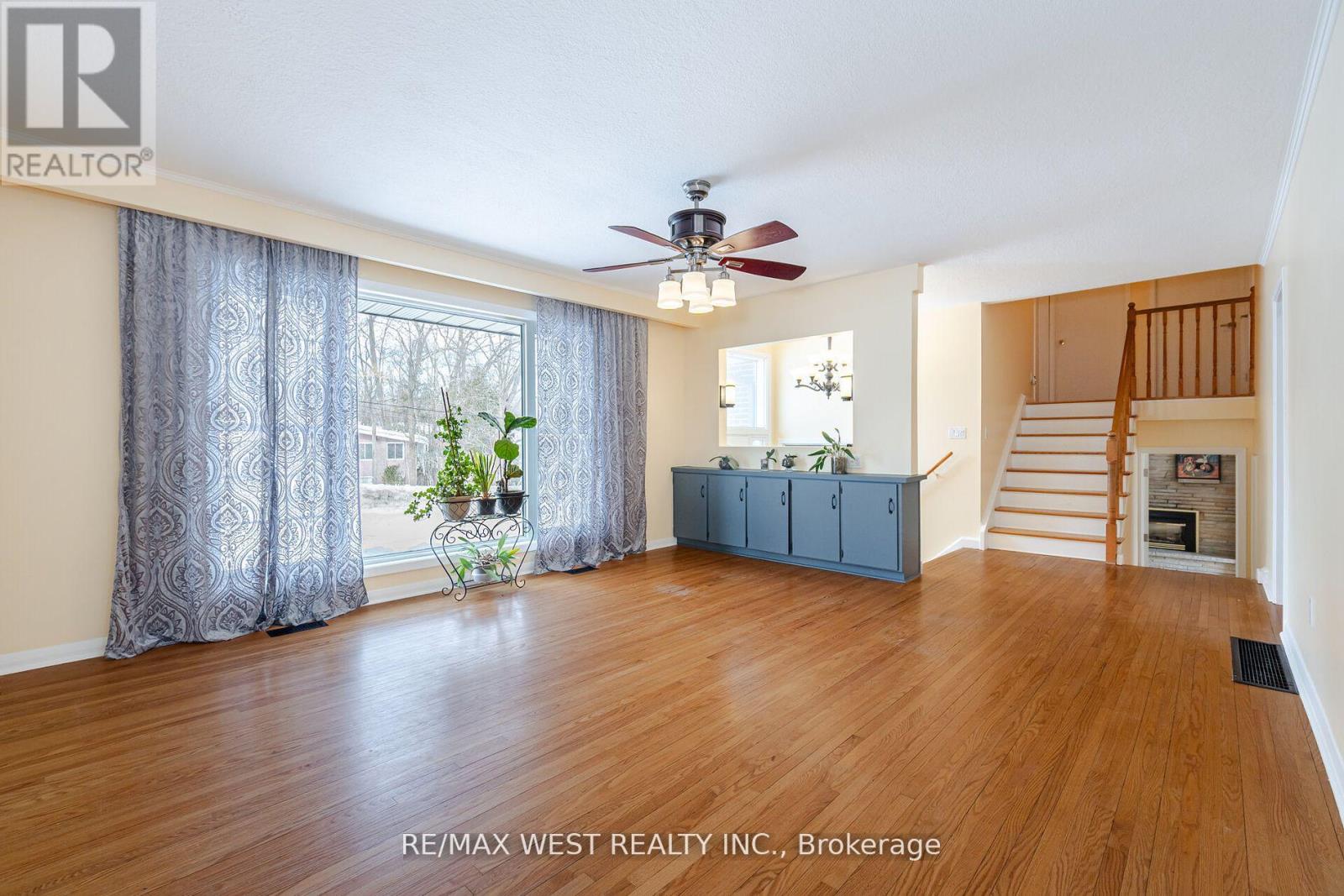 Property at 105 SHIRLEY AVENUE image 3