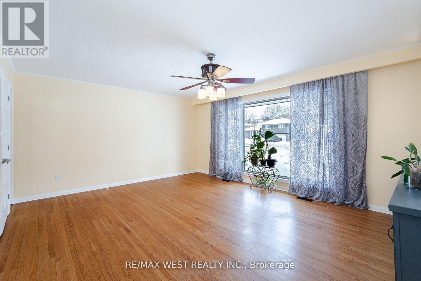 Property at 105 SHIRLEY AVENUE image 4