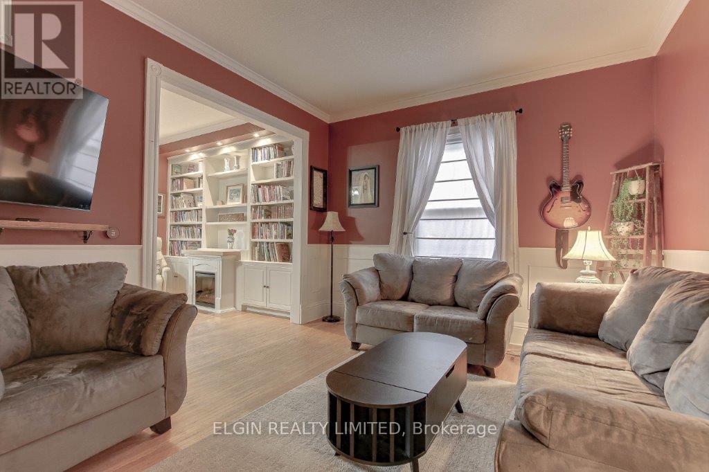 Photo 11 of 48 for 285 Ross Street