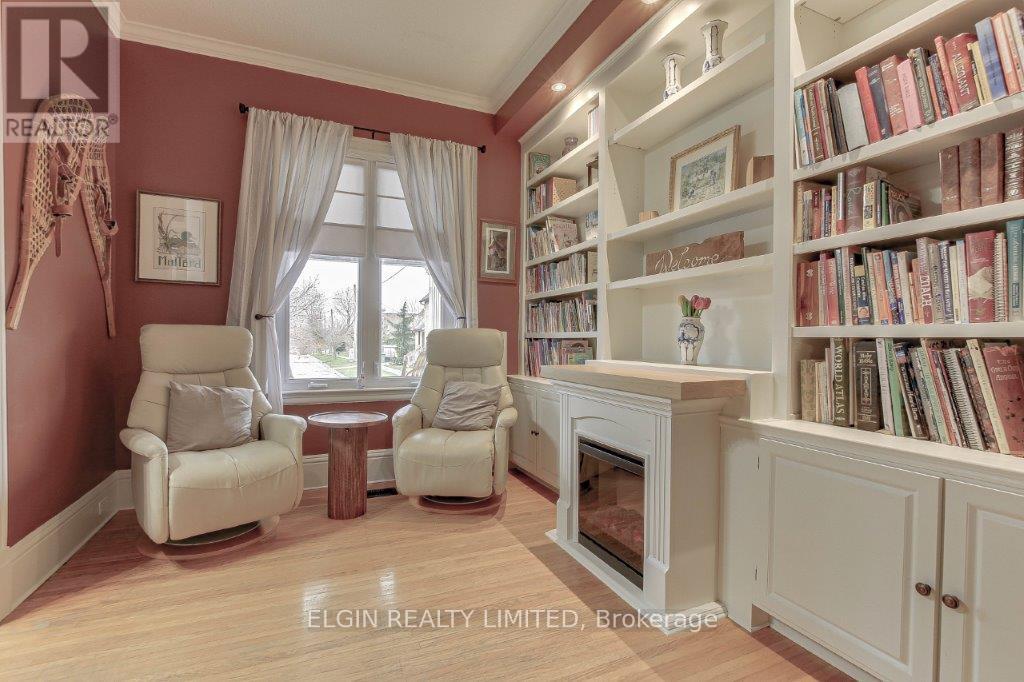 Photo 9 of 48 for 285 Ross Street