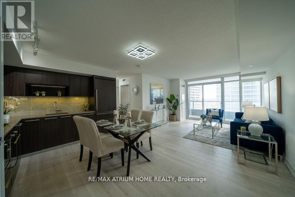 1512 - 70 Queens Wharf Road, Toronto (Waterfront Communities), Ontario  M5V 0J2 - Photo 1 - C12085229
