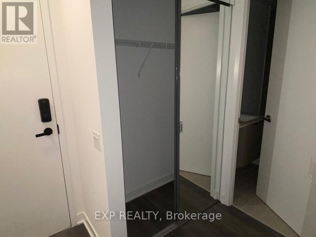 208 - 3900 Confederation Parkway, Mississauga, Ontario  L5B 0M3 - Photo 10 - W12085226
