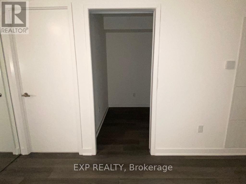 208 - 3900 Confederation Parkway, Mississauga, Ontario  L5B 0M3 - Photo 18 - W12085226