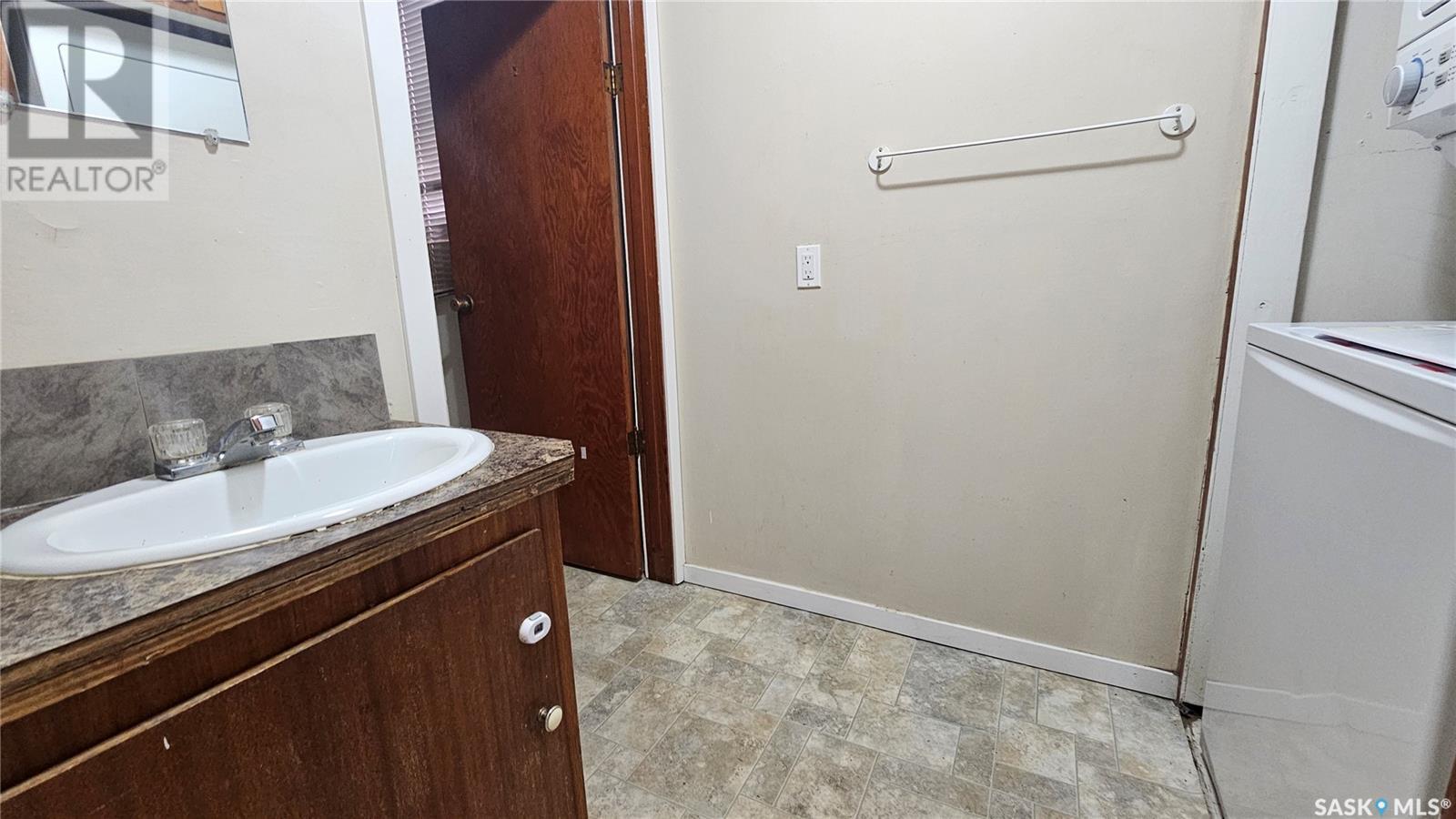 217 9th Avenue Nw, Swift Current, Saskatchewan  S9H 1A6 - Photo 16 - SK990772
