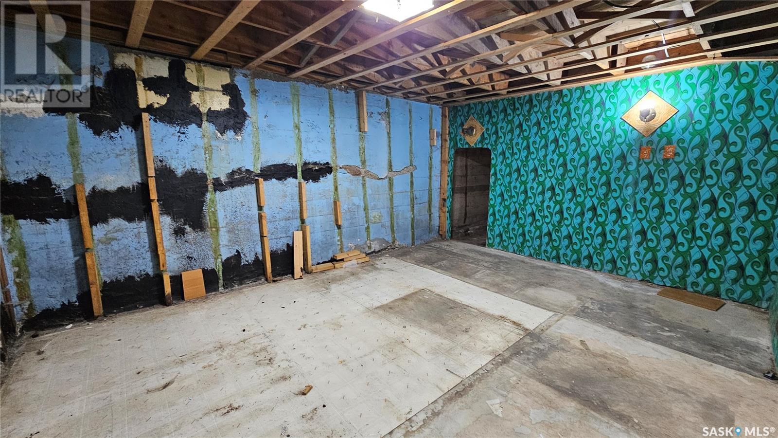 217 9th Avenue Nw, Swift Current, Saskatchewan  S9H 1A6 - Photo 30 - SK990772