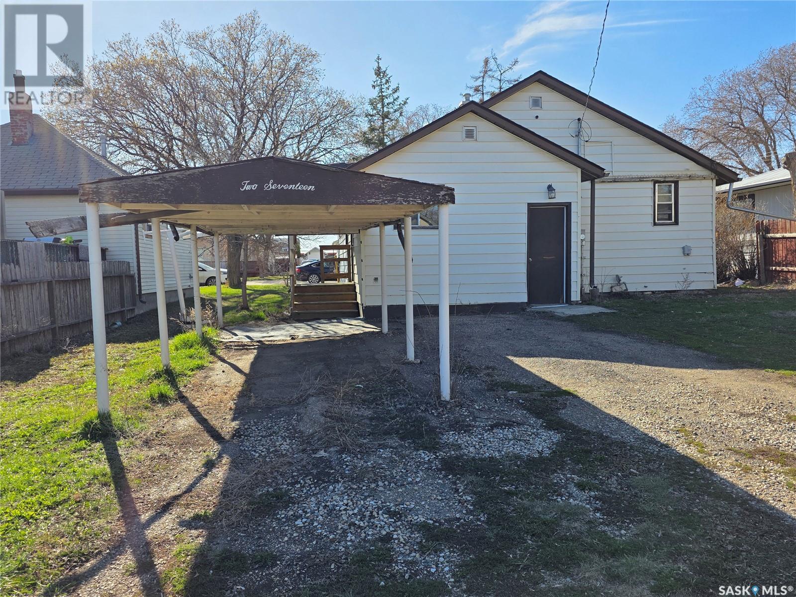 217 9th Avenue Nw, Swift Current, Saskatchewan  S9H 1A6 - Photo 34 - SK990772