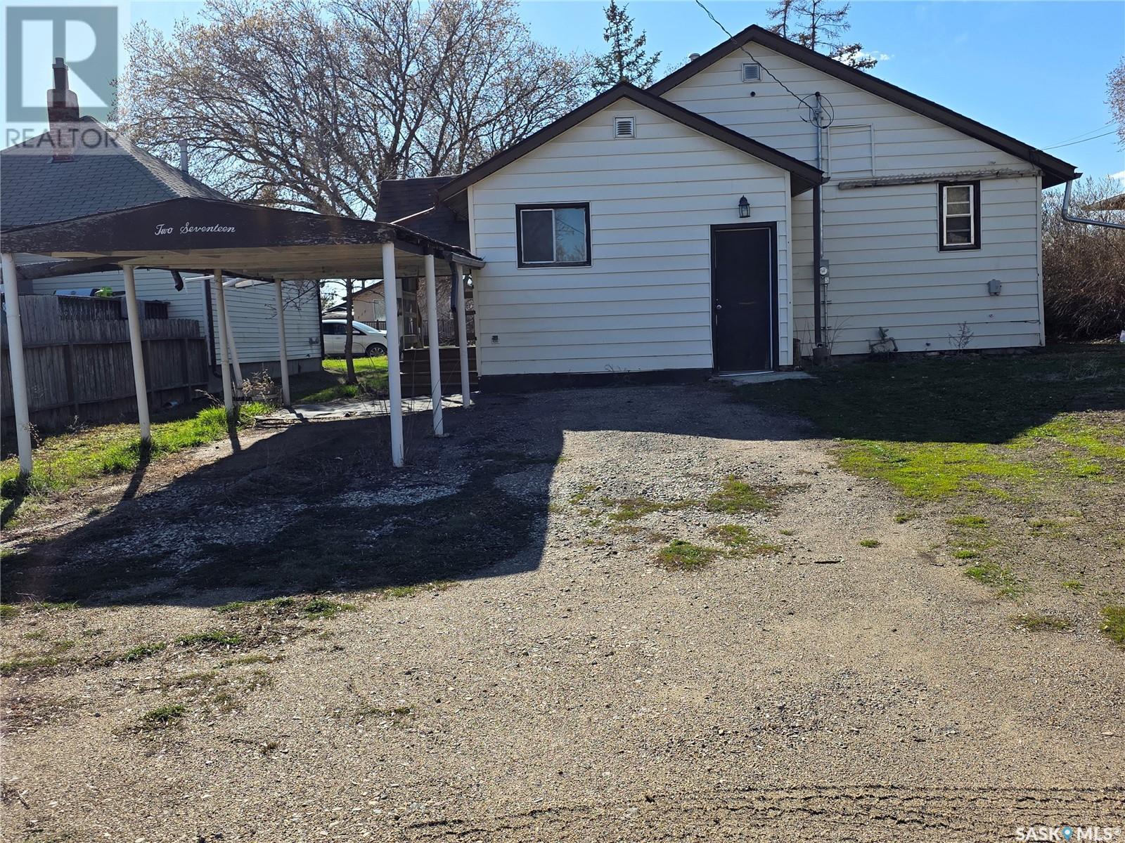 217 9th Avenue Nw, Swift Current, Saskatchewan  S9H 1A6 - Photo 36 - SK990772