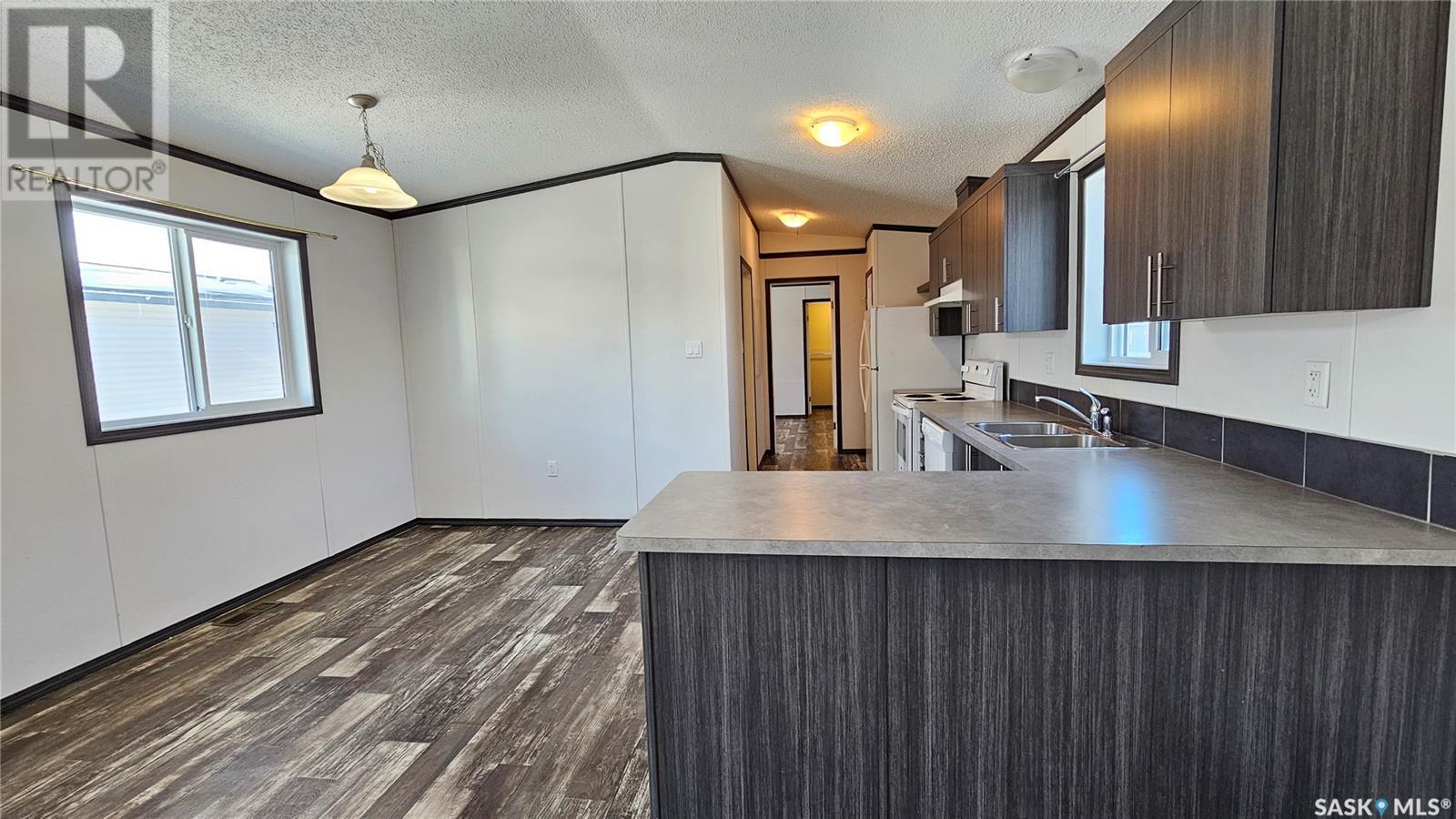 21 Prairie Sun Court, Swift Current, Saskatchewan  S9H 3X6 - Photo 5 - SK996593