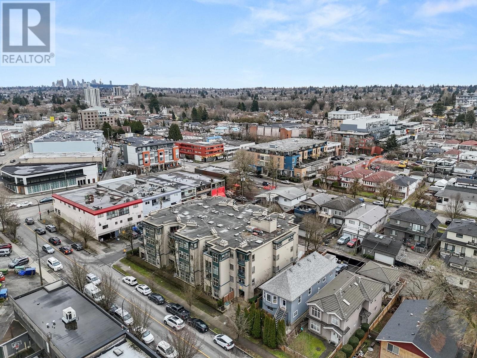 Listing Picture 31 of 33 : 206 688 E 16TH AVENUE, Vancouver / 溫哥華 - 魯藝地產 Yvonne Lu Group - MLS Medallion Club Member