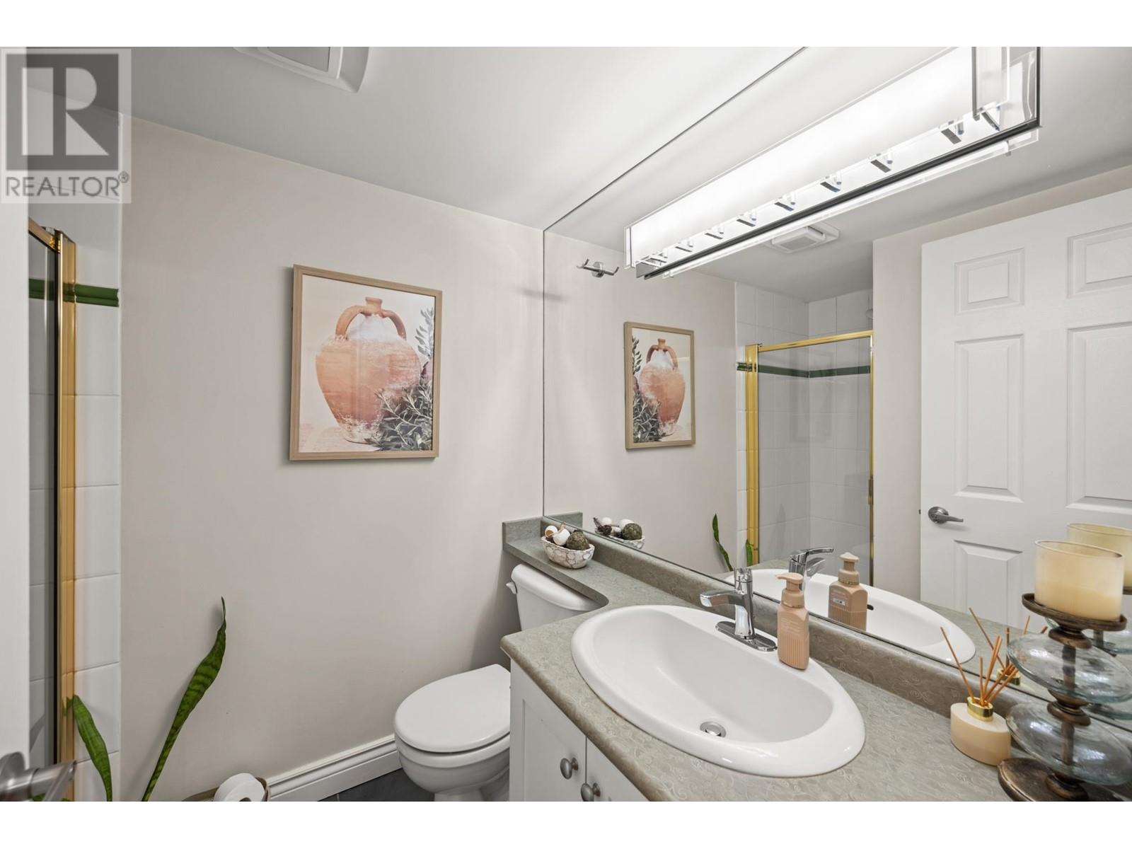 Listing Picture 24 of 33 : 206 688 E 16TH AVENUE, Vancouver / 溫哥華 - 魯藝地產 Yvonne Lu Group - MLS Medallion Club Member