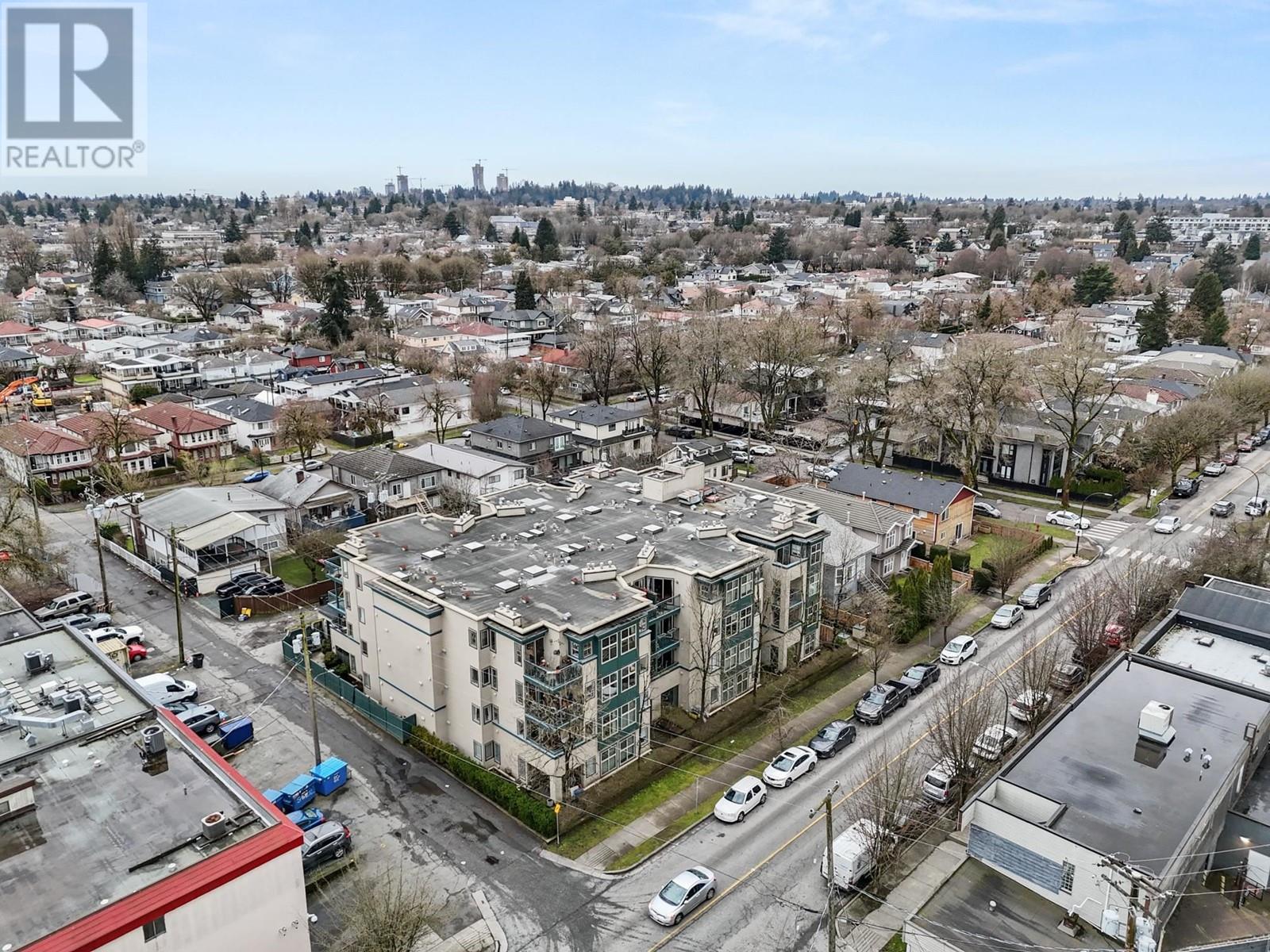 Listing Picture 29 of 33 : 206 688 E 16TH AVENUE, Vancouver / 溫哥華 - 魯藝地產 Yvonne Lu Group - MLS Medallion Club Member