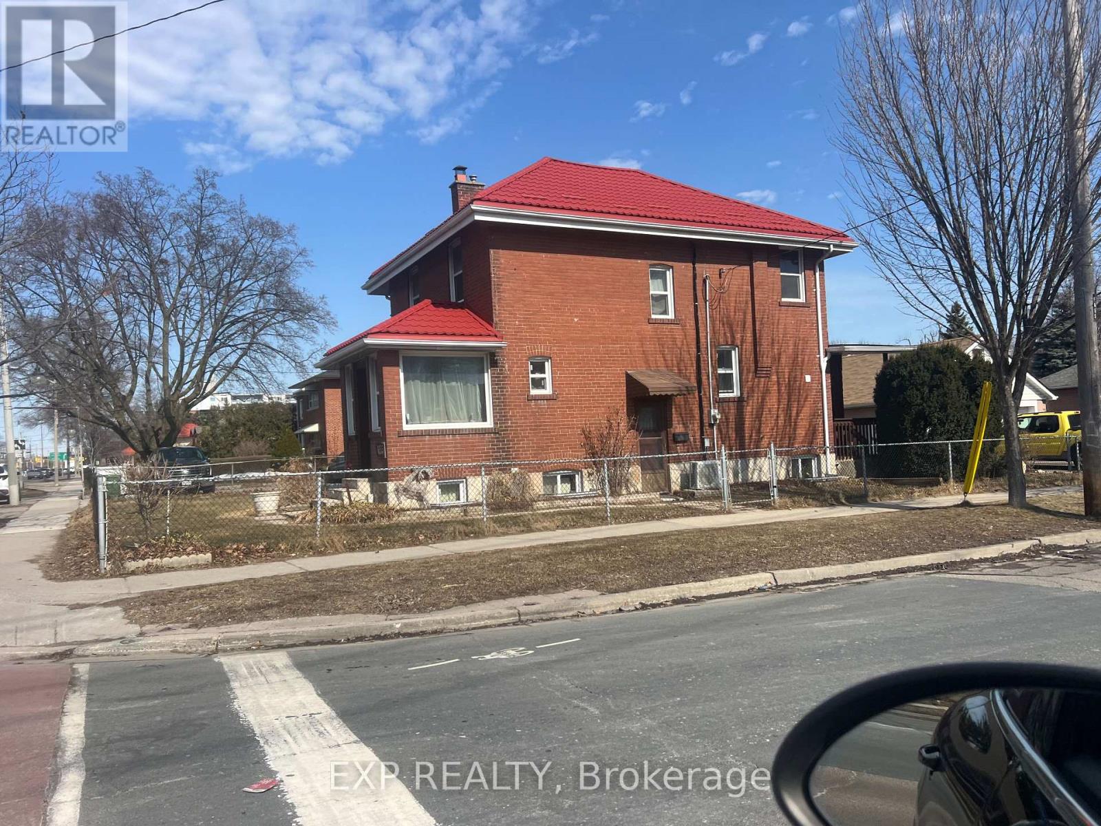 Property at 655 BROWNS LINE image 2