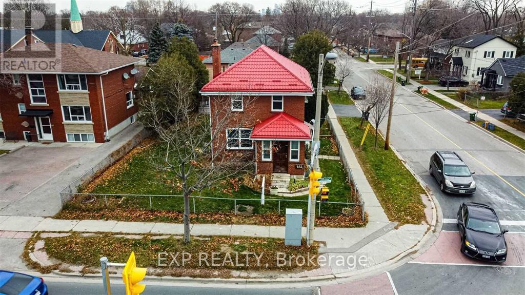 Property at 655 BROWNS LINE image 5