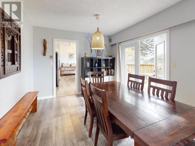 Property at 3433 SELKIRK AVE image 3