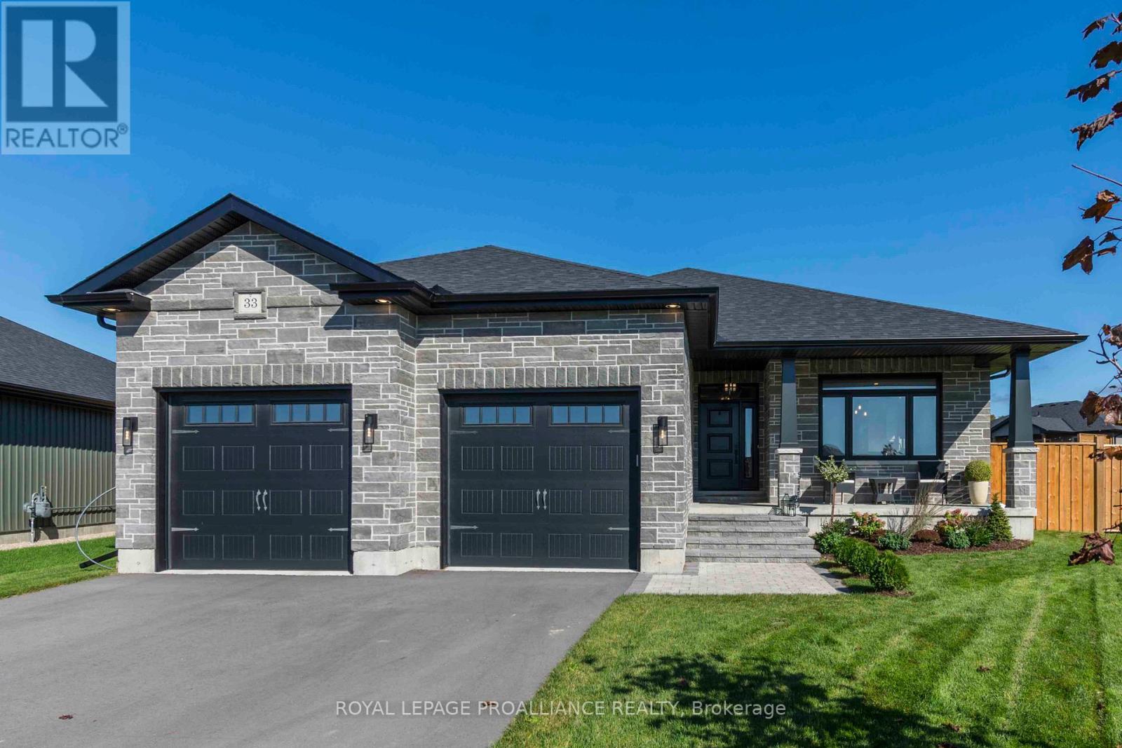 Property at 38 MACKENZIE JOHN CRESCENT image 1