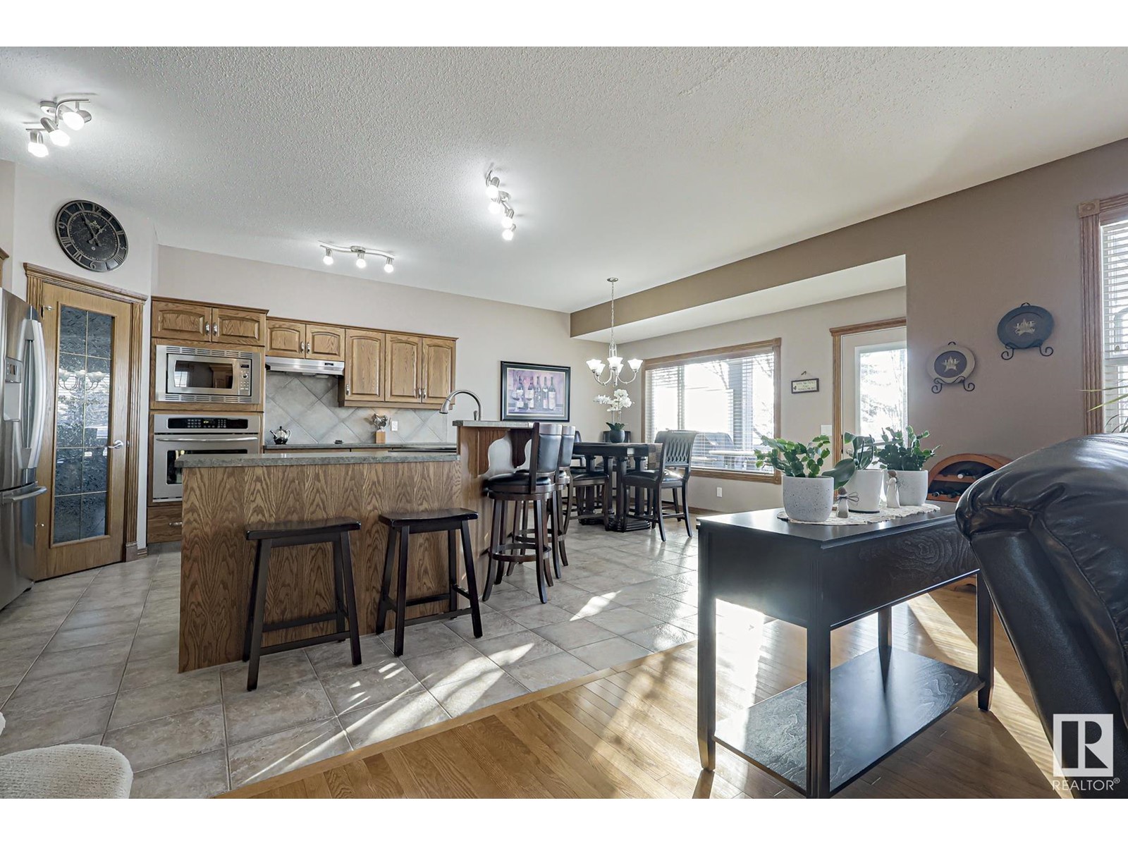 Property at 192 REICHERT DR image 1