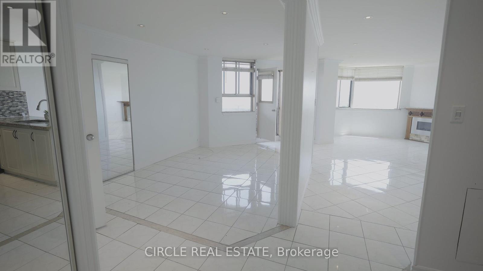 2203 - 234 Albion Road, Toronto (Elms-Old Rexdale), Ontario  M9W 6A5 - Photo 4 - W12085276