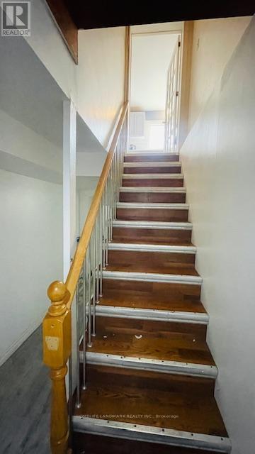 336 Batavia Place, Waterloo, Ontario  N2L 3W2 - Photo 11 - X12085282