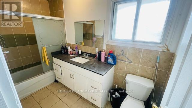 336 Batavia Place, Waterloo, Ontario  N2L 3W2 - Photo 12 - X12085282