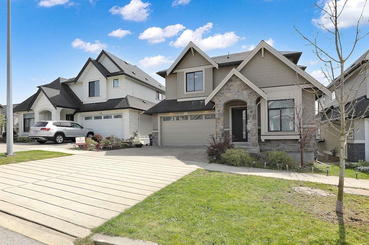 Property at 16520 21A AVENUE image 2