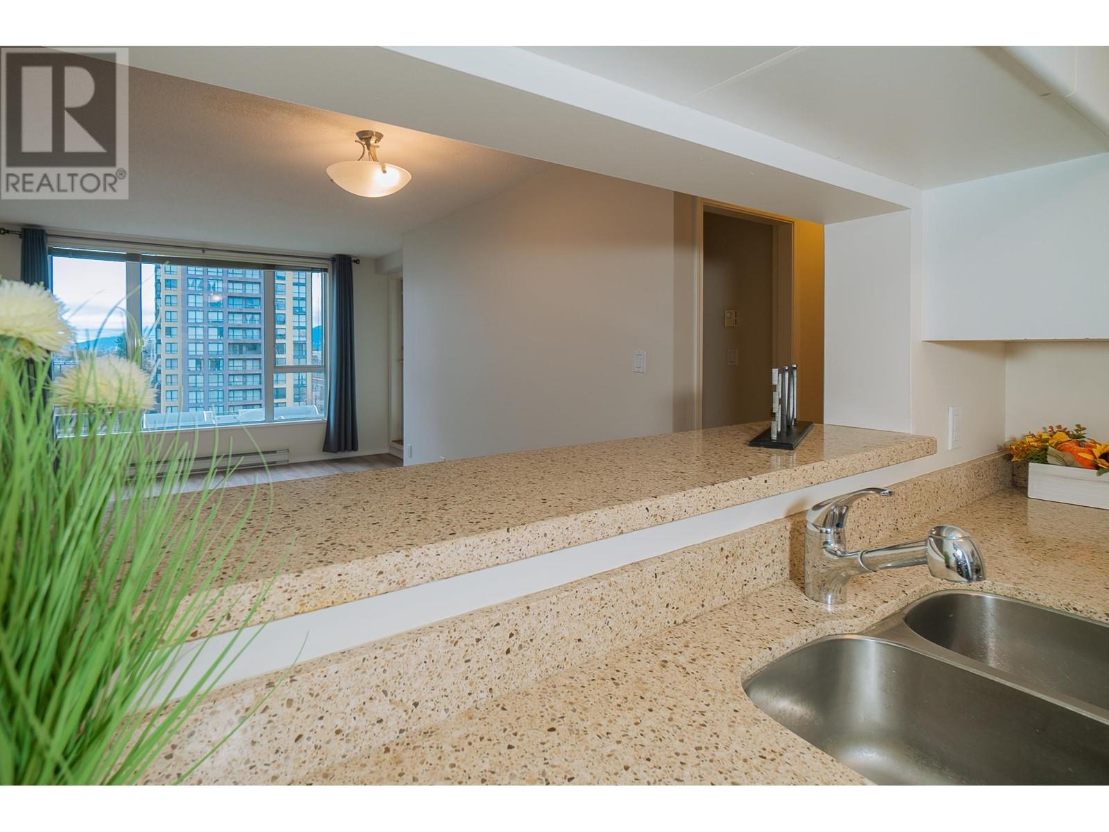 Listing Picture 9 of 30 : 908 5189 GASTON STREET, Vancouver / 溫哥華 - 魯藝地產 Yvonne Lu Group - MLS Medallion Club Member
