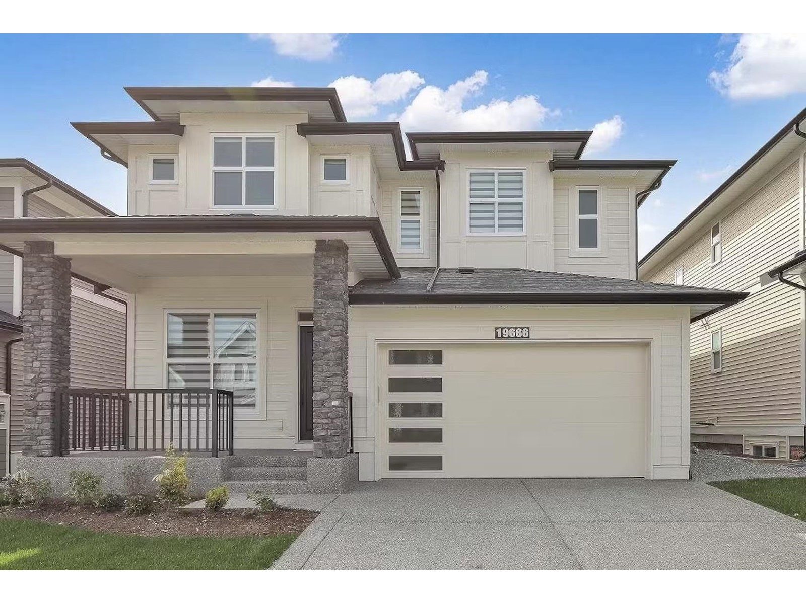 Property at 19666 75 AVENUE image 1