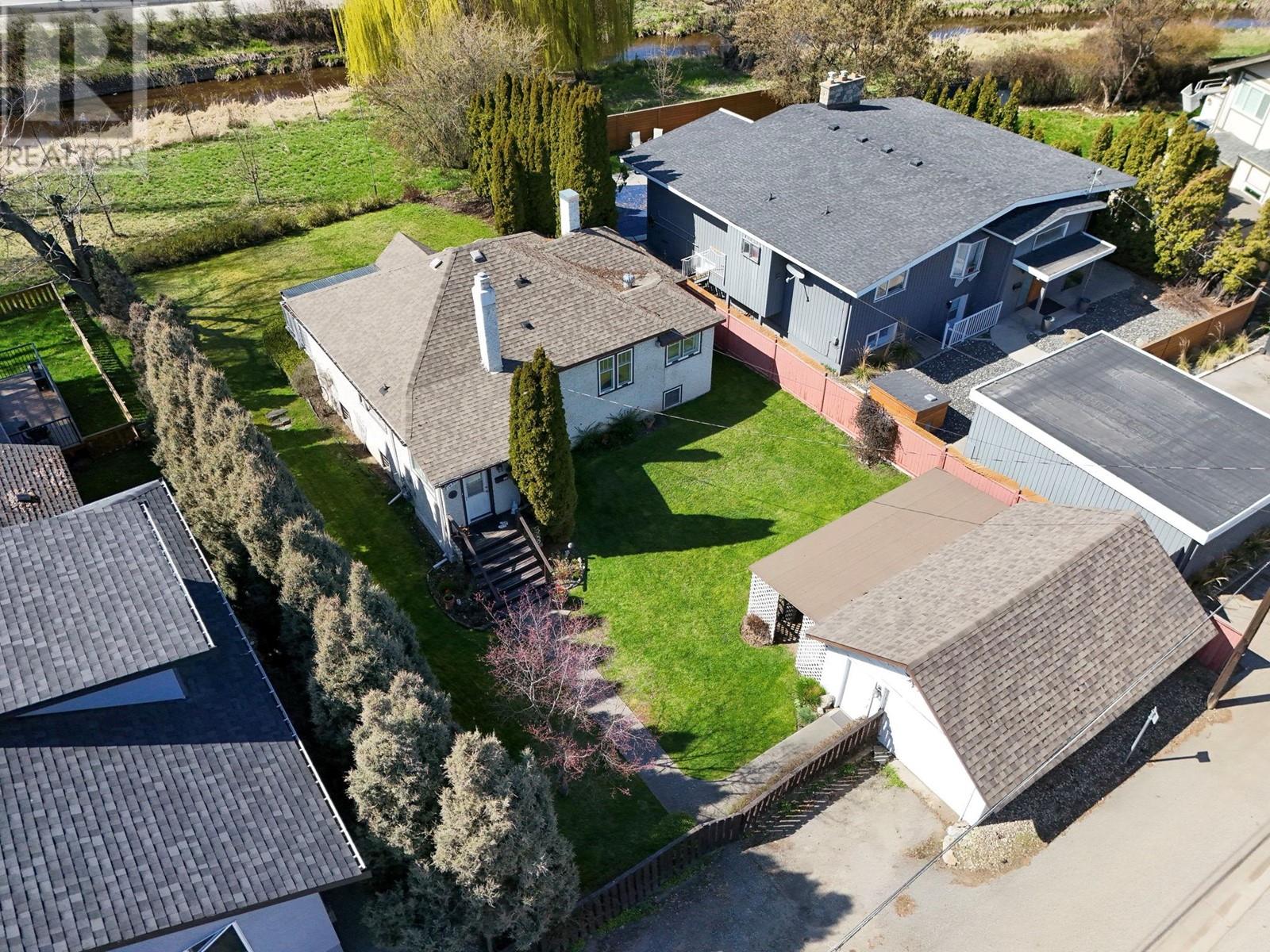 1830 Riverside Avenue, Kelowna, British Columbia
