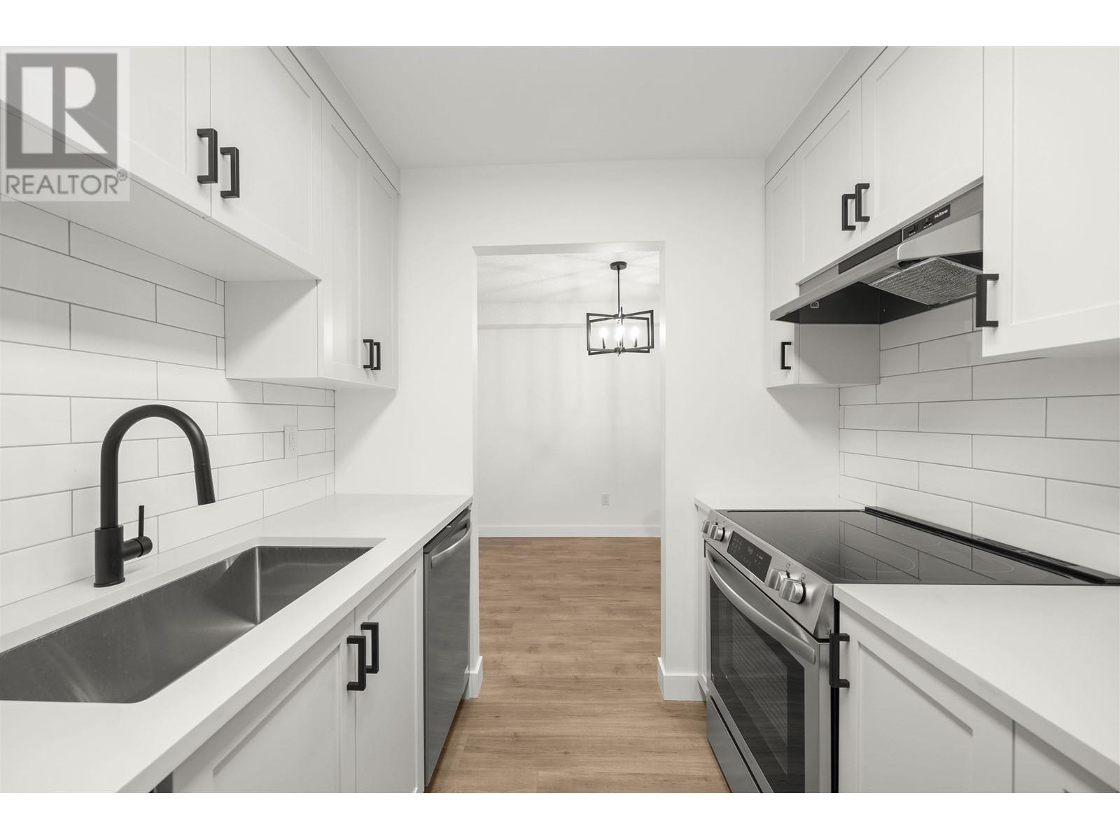 101 8880 No. 1 Road, Richmond, British Columbia  V7C 4C3 - Photo 4 - R2984834