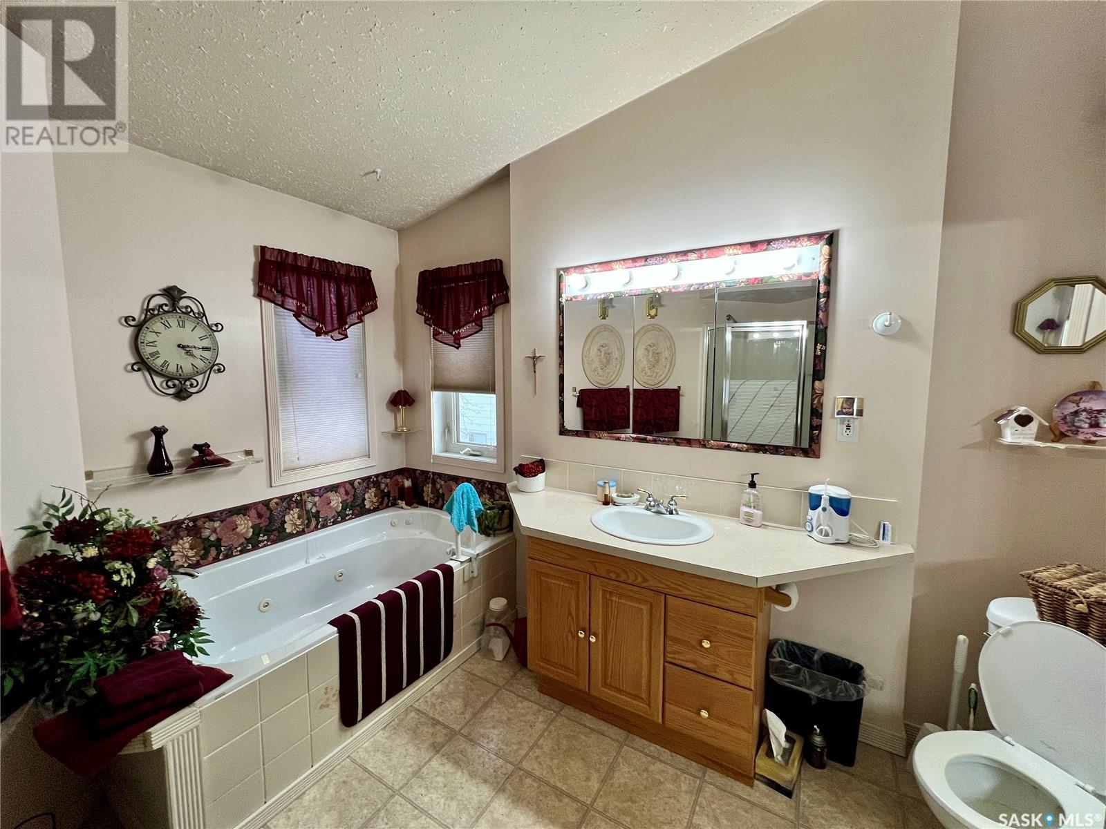 676 3rd Avenue Ne, Swift Current, Saskatchewan  S9H 2H5 - Photo 12 - SK990914