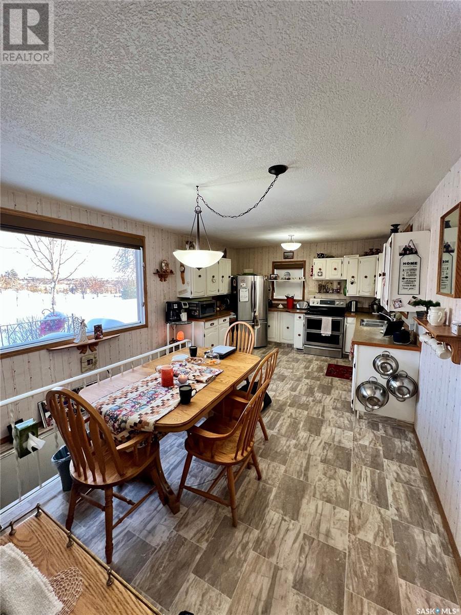 676 3rd Avenue Ne, Swift Current, Saskatchewan  S9H 2H5 - Photo 4 - SK990914