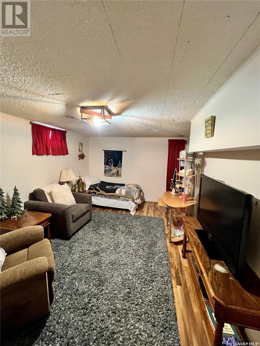 676 3rd Avenue Ne, Swift Current, Saskatchewan  S9H 2H5 - Photo 15 - SK990914