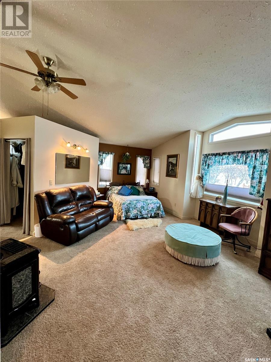 676 3rd Avenue Ne, Swift Current, Saskatchewan  S9H 2H5 - Photo 11 - SK990914