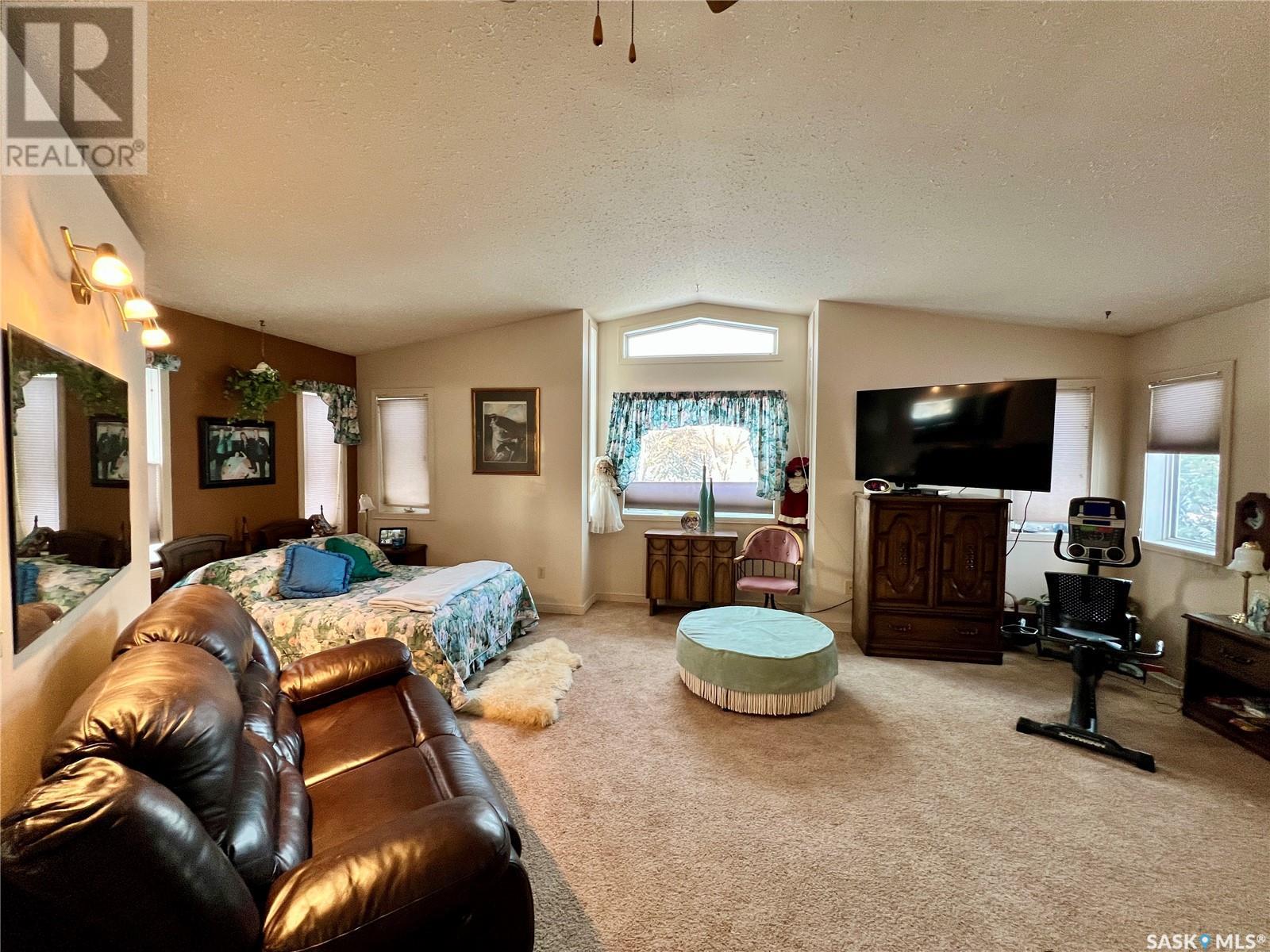676 3rd Avenue Ne, Swift Current, Saskatchewan  S9H 2H5 - Photo 10 - SK990914
