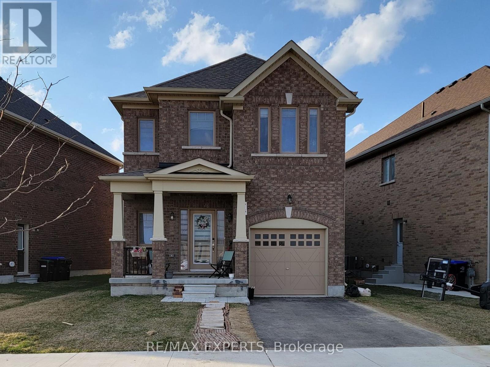 Property at 235 HERITAGE STREET image 1
