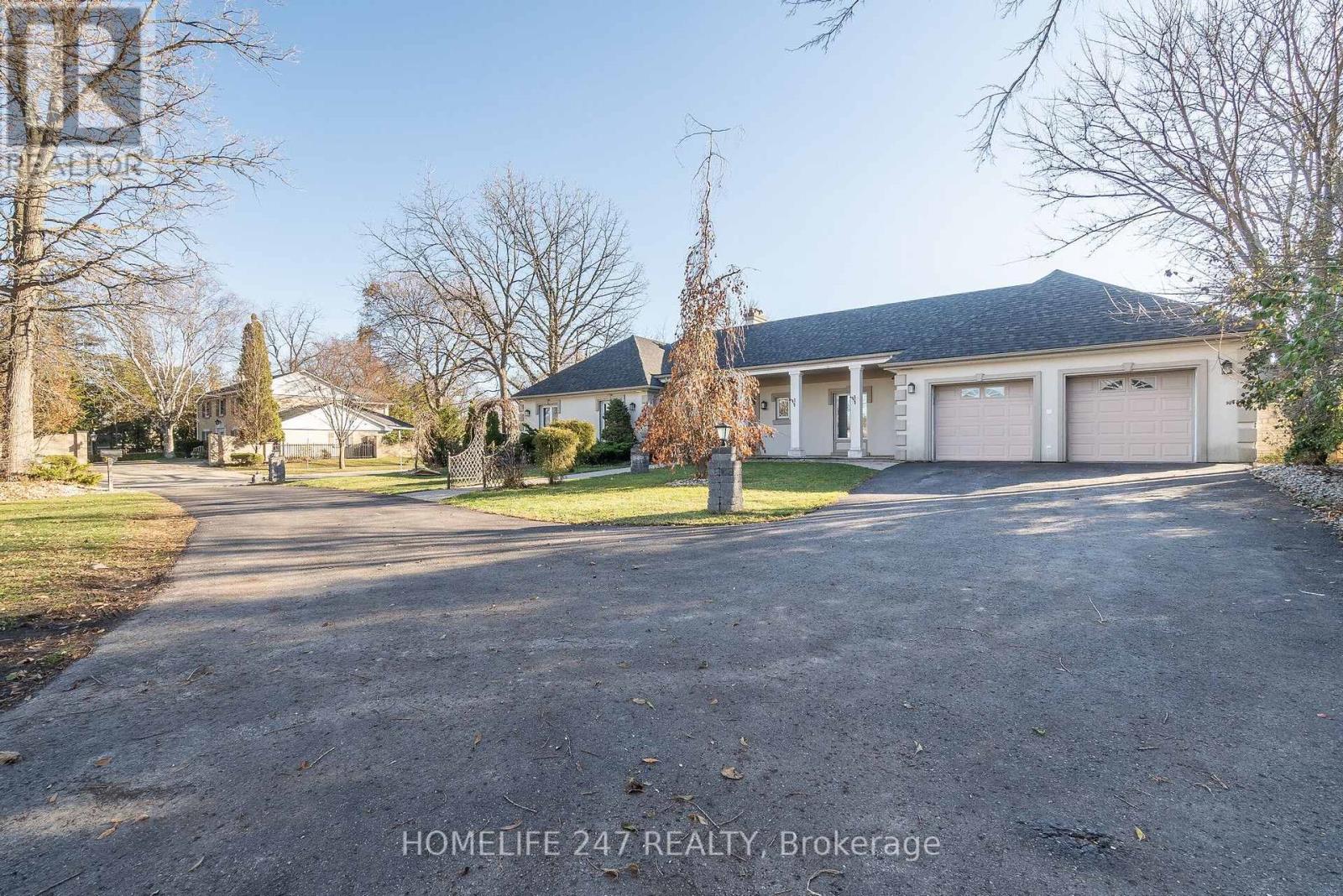 Property at 137 COMMISSIONERS ROAD E image 3