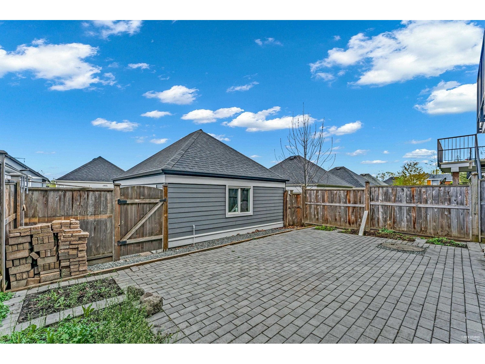 Property at 15855 29A AVENUE image 4