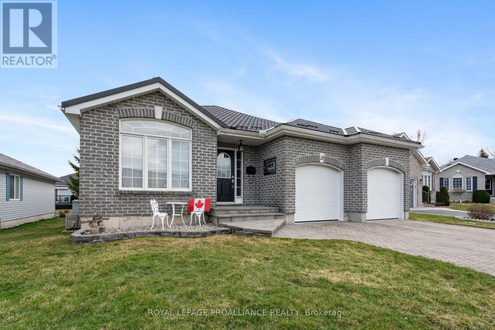Property at 21 LOYALIST PLACE image 2