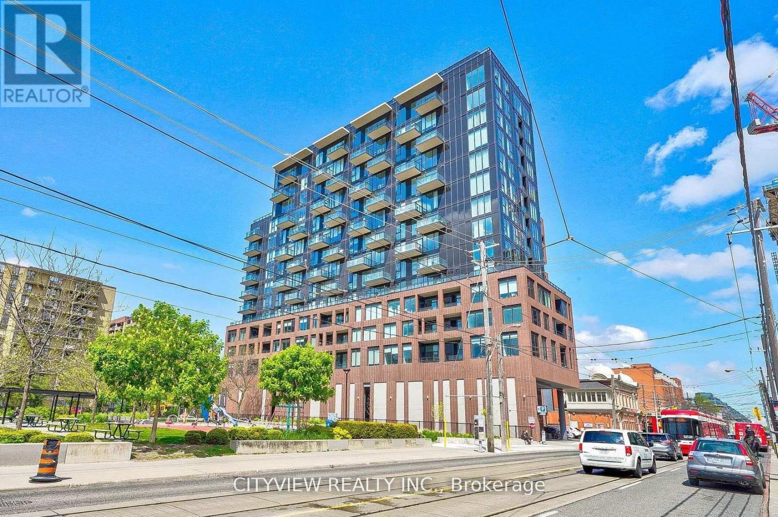 Ph4 - 270 Dufferin Street, Toronto, Ontario  M6K 0H8 - Photo 1 - W12085322