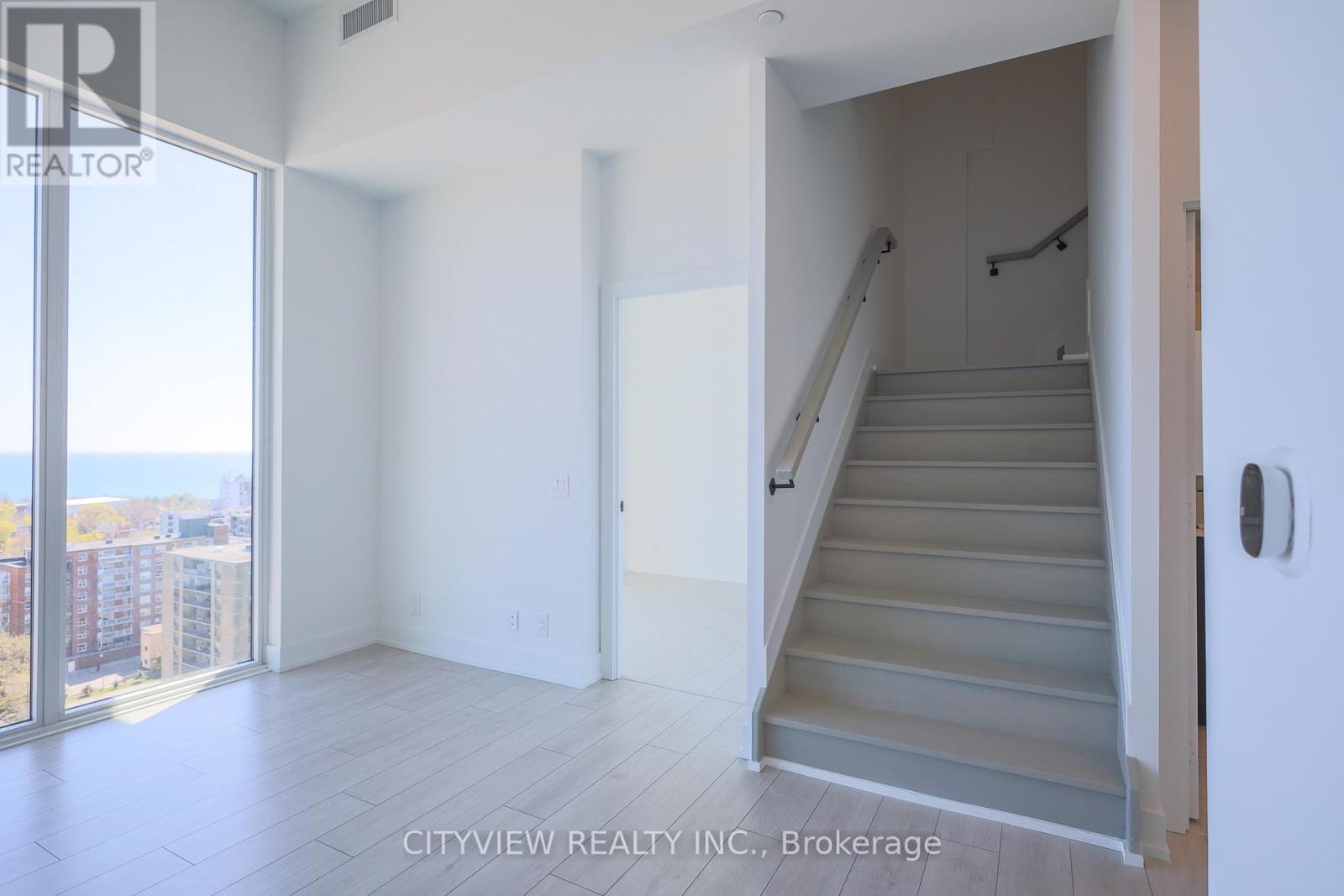 Ph4 - 270 Dufferin Street, Toronto, Ontario  M6K 0H8 - Photo 12 - W12085322