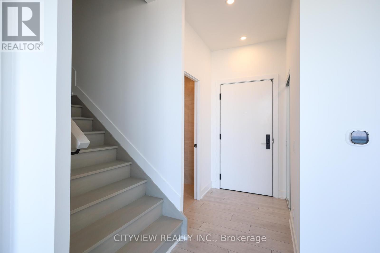 Ph4 - 270 Dufferin Street, Toronto, Ontario  M6K 0H8 - Photo 2 - W12085322