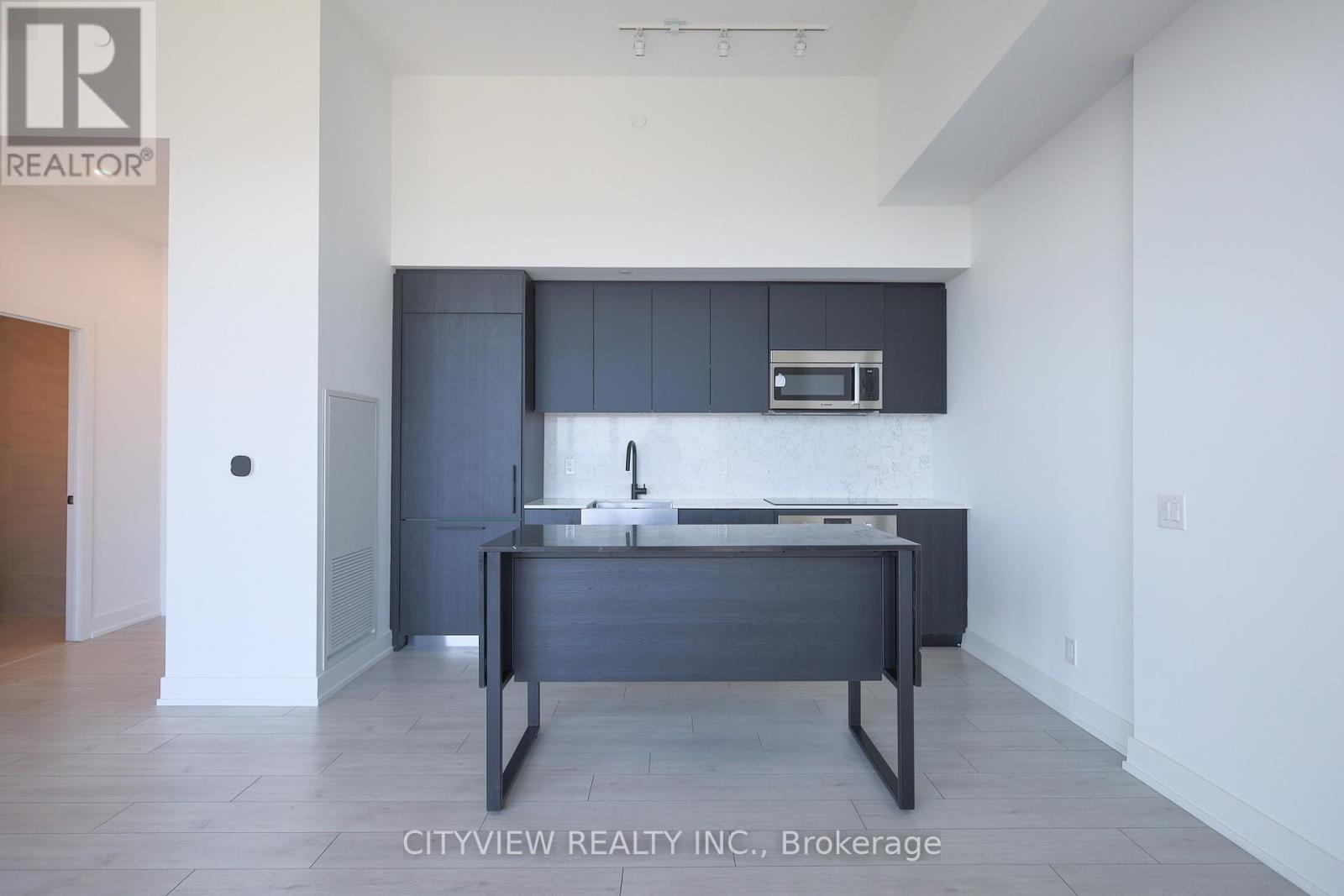 Ph4 - 270 Dufferin Street, Toronto, Ontario  M6K 0H8 - Photo 6 - W12085322