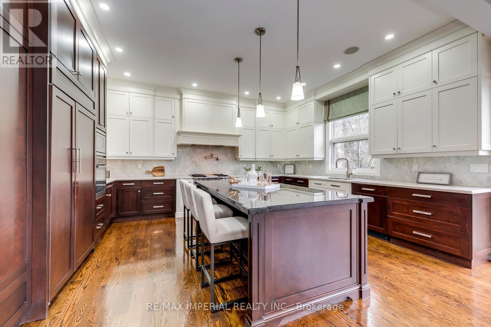 409 Valley Drive, Oakville, Ontario  L6L 4L5 - Photo 15 - W12085337