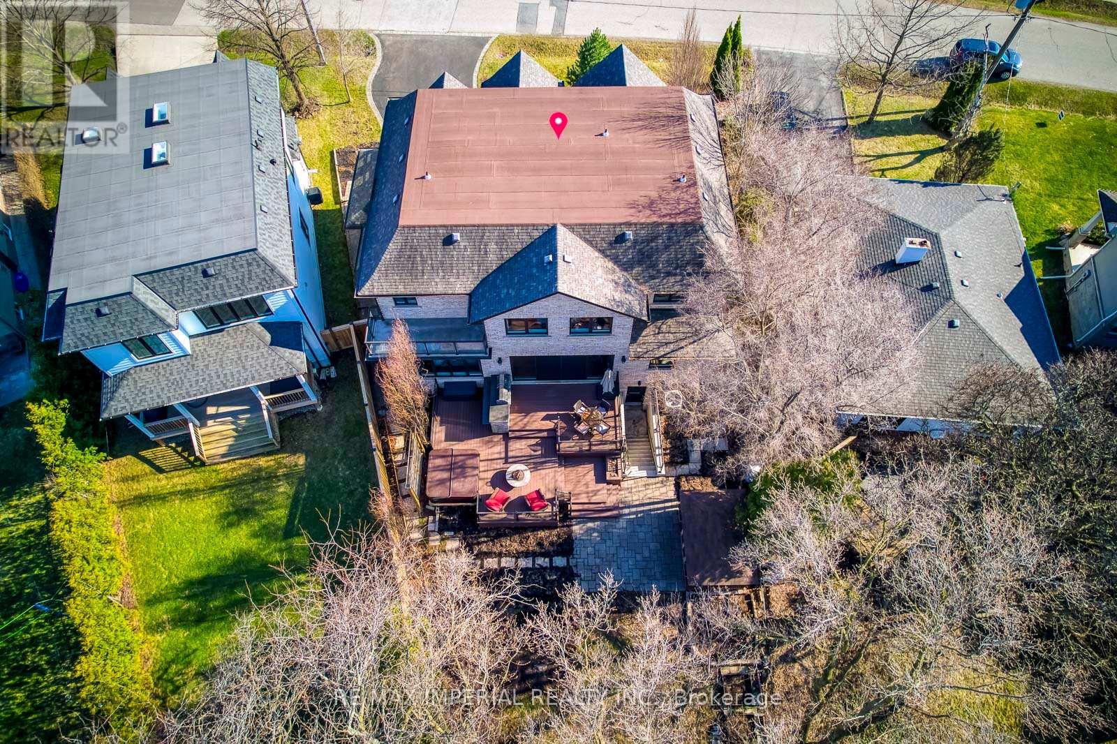 409 Valley Drive, Oakville, Ontario  L6L 4L5 - Photo 2 - W12085337
