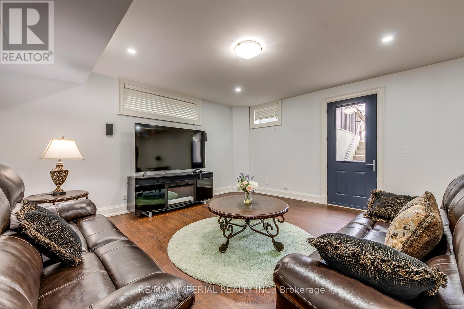 409 Valley Drive, Oakville, Ontario  L6L 4L5 - Photo 39 - W12085337