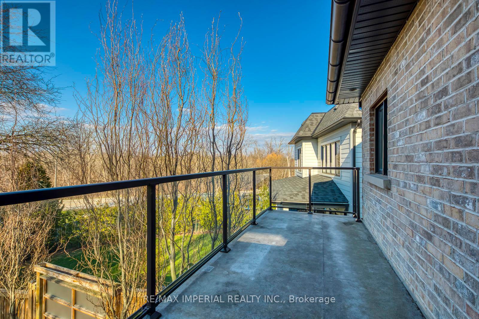409 Valley Drive, Oakville, Ontario  L6L 4L5 - Photo 42 - W12085337