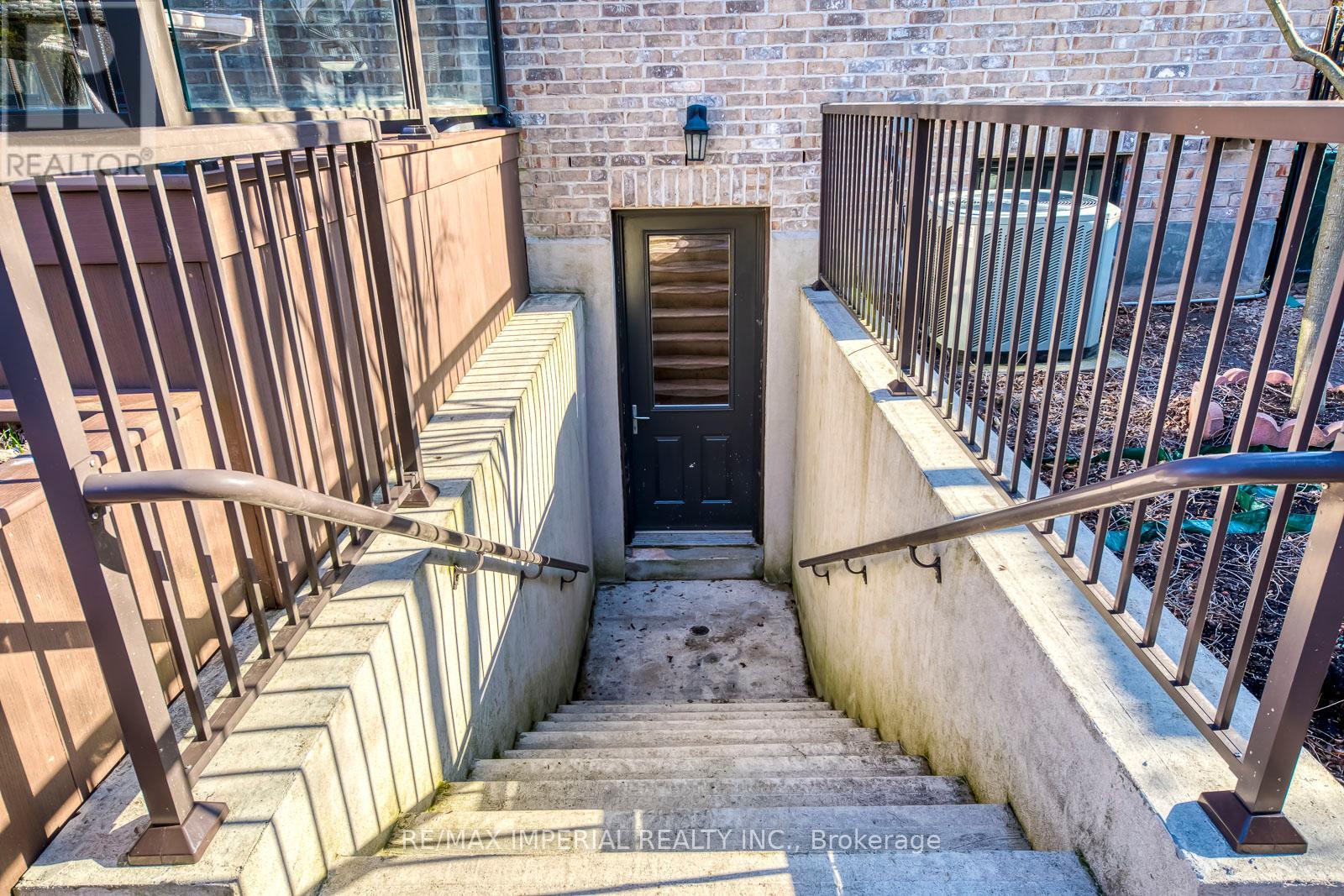 409 Valley Drive, Oakville, Ontario  L6L 4L5 - Photo 43 - W12085337
