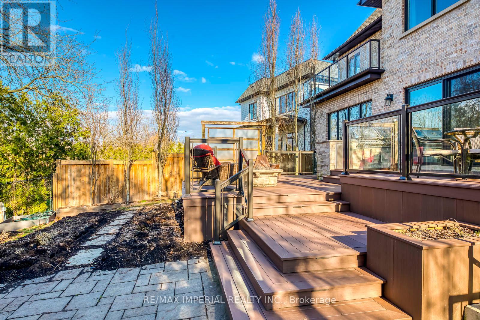 409 Valley Drive, Oakville, Ontario  L6L 4L5 - Photo 44 - W12085337